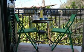 Sorrento Studios Lemons Hill